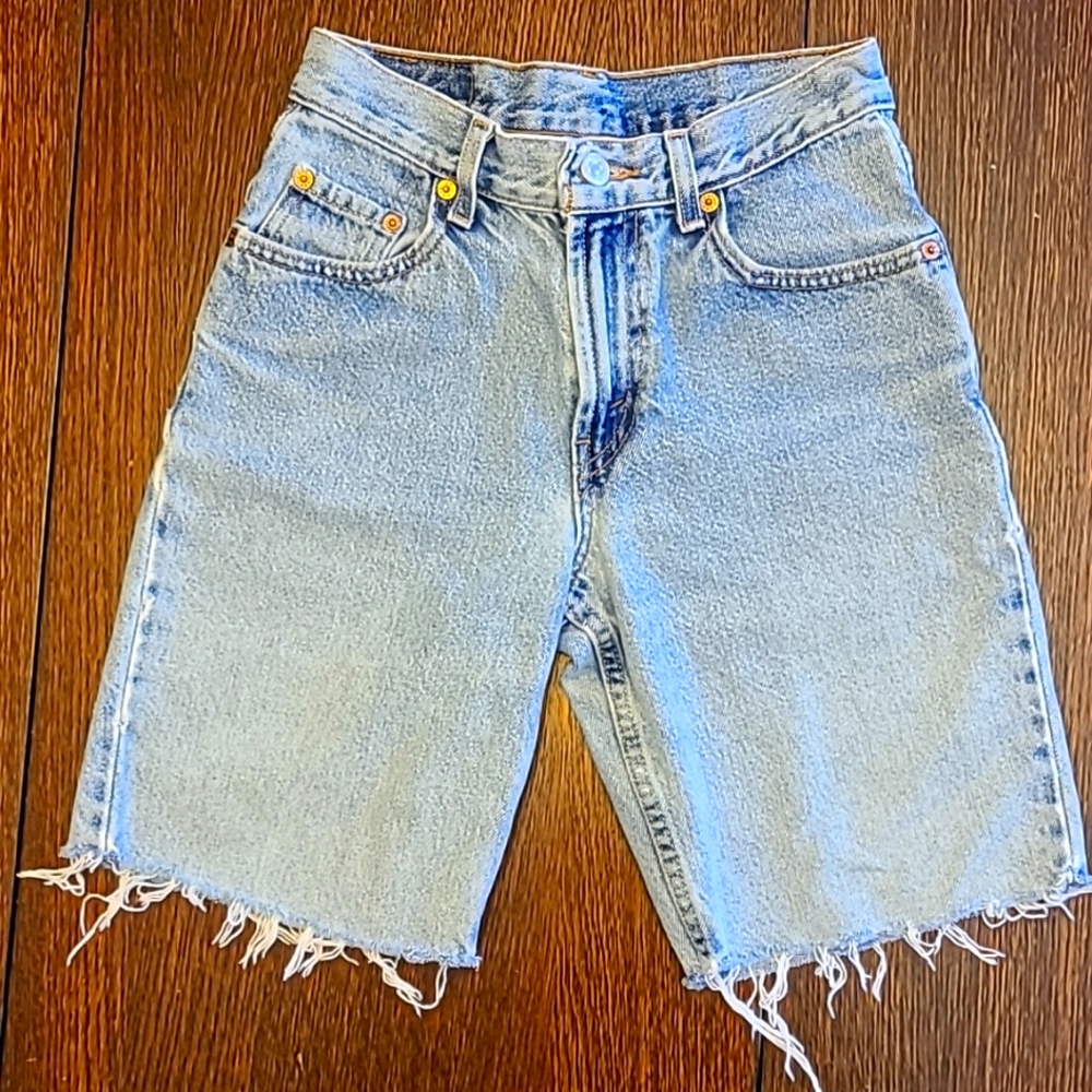 Vintage high wasted Levi shorts